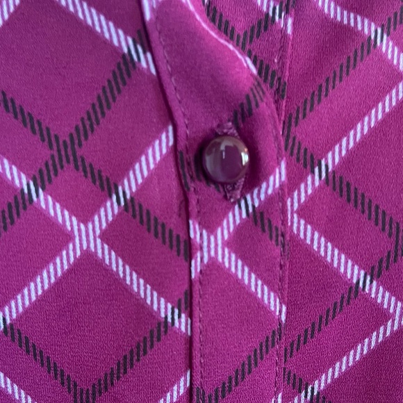 ELLE- Burgundy Purple Collared Button Up Blouse in Size Medium - Picture 8 of 12
